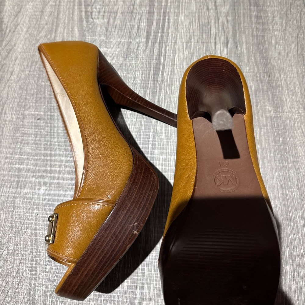 Michael Kors Gold and Tan Peep-Toe Heels - Picture 3 of 4